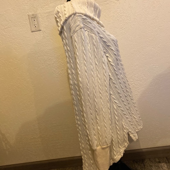 Super cute turtleneck sweater - Picture 7 of 10